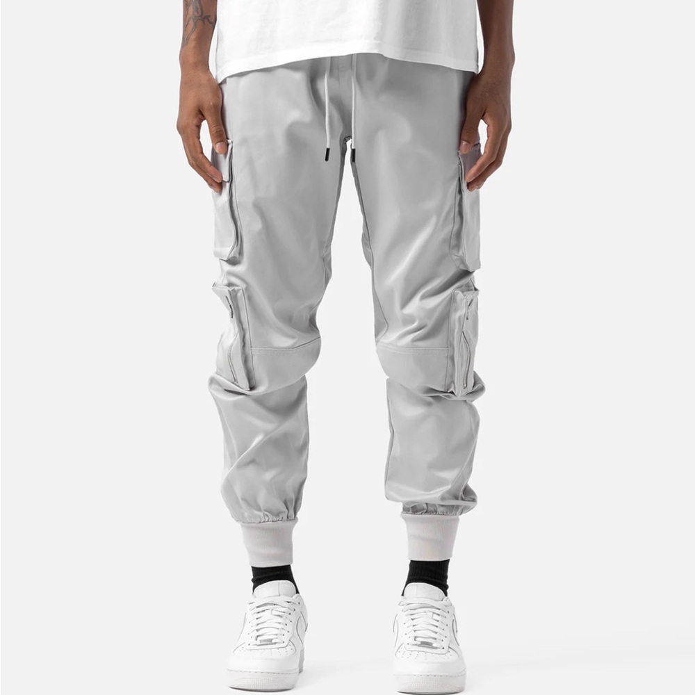 Grey/Silver Men’s Cargo Pants - Size 32